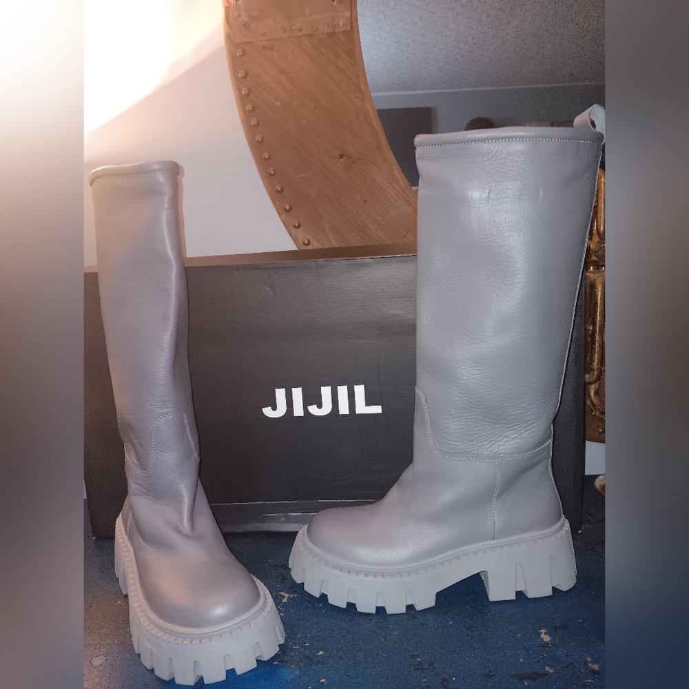 Jijil leather boots